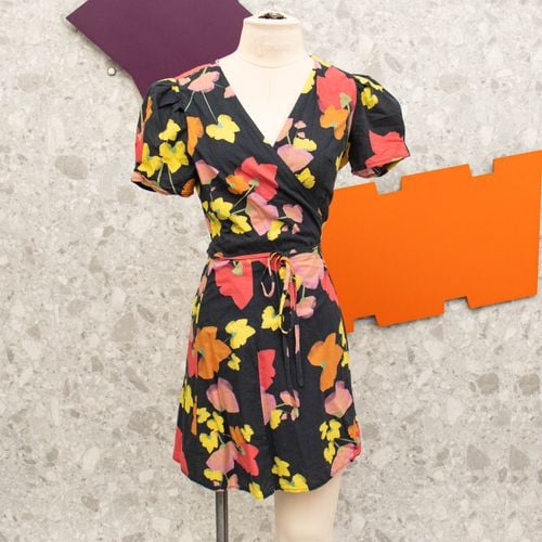 vestido azul petroleo floral envelope madnomad 135242039?action_source=67552&ref=home_home&rsp=1&rspix=1