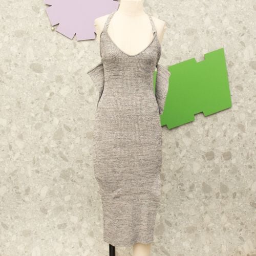 vestido midi tricot cinza la thompson 116069177?action_source=67058&ref=home_home&rsp=1&rspix=1