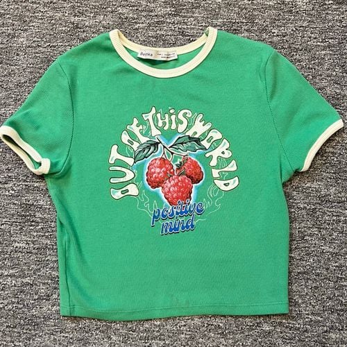 cropped bershka lindo 136081394?action_source=69599&ref=home_home&rsp=1&rspix=1