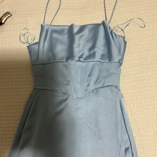 vestido acetinado zara azul p 138696913?action_source=31319&ref=home_home&rsp=1&rspix=1