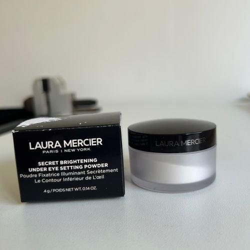 po solto laura mercier secret brightening under eye setting powder 148134552?action_source=77056&ref=home_home&rsp=1&rspix=1