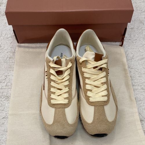 tenis fila arezzo feminino bege 150631693?action_source=76398&ref=home_home&rsp=1&rspix=1