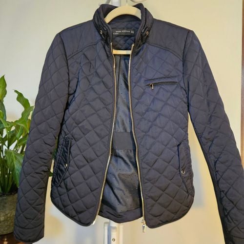 jaqueta puffer zara woman azul marinho p 147959535?action_source=31319&ref=home_home&rsp=1&rspix=1