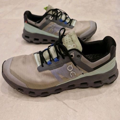 tenis on running cloudvista cinza 39 151080037?action_source=76398&ref=home_home&rsp=1&rspix=1
