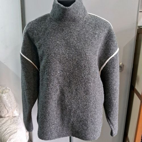 blusa zara gola alta cinza 151754829?action_source=77124&ref=home_home&rsp=1&rspix=1