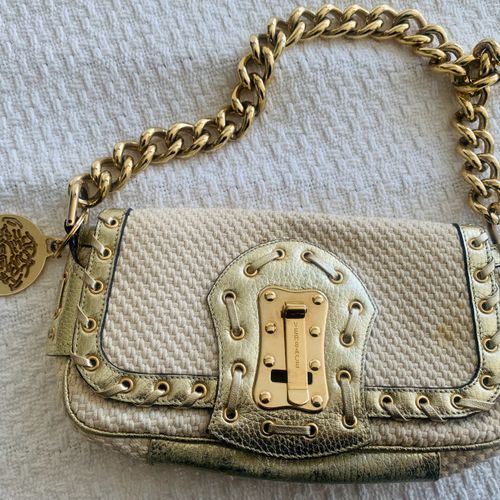 bolsa de ombro versace dourada 142022190?action_source=74814&ref=home_home&rsp=1&rspix=1