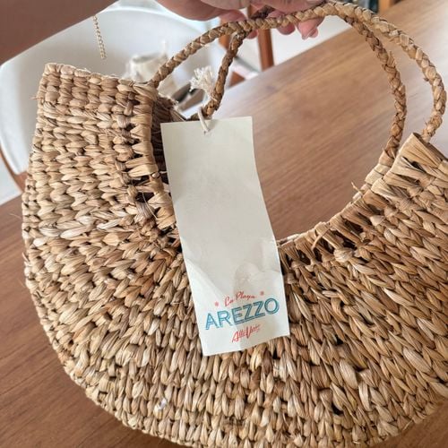 bolsa praia arezzo nunca usada 133815126?action_source=68477&ref=home_home&rsp=1&rspix=1