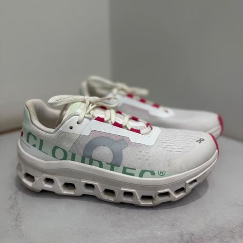 tenis cloudmonster 151222627?action_source=76398&ref=home_home&rsp=1&rspix=1