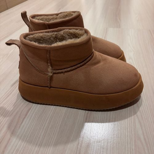 bota perky peluciada caramelo 35 144568326?action_source=67222&ref=home_home&rsp=1&rspix=1
