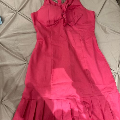 vestido rosa curto 123688420?action_source=32581&ref=home_home&rsp=1&rspix=1