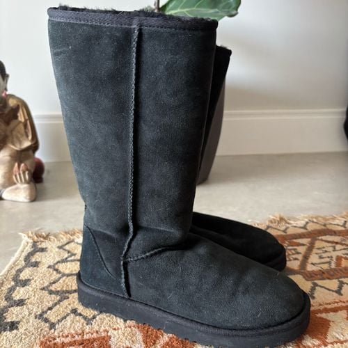bota ugg preta longa 141172249?action_source=71711&ref=home_home&rsp=1&rspix=1