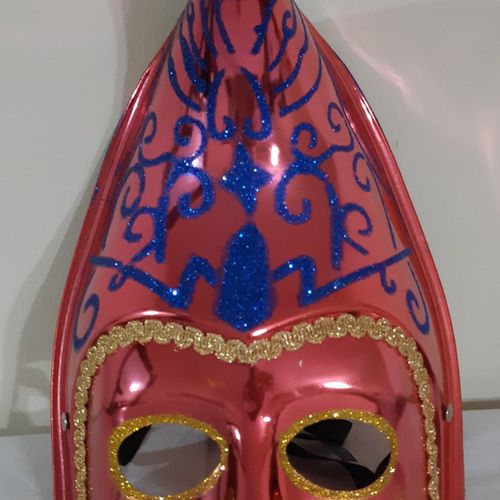 mascara pierro vermelho carnaval fantasias 117557226?action_source=67456&ref=home_home&rsp=1&rspix=1