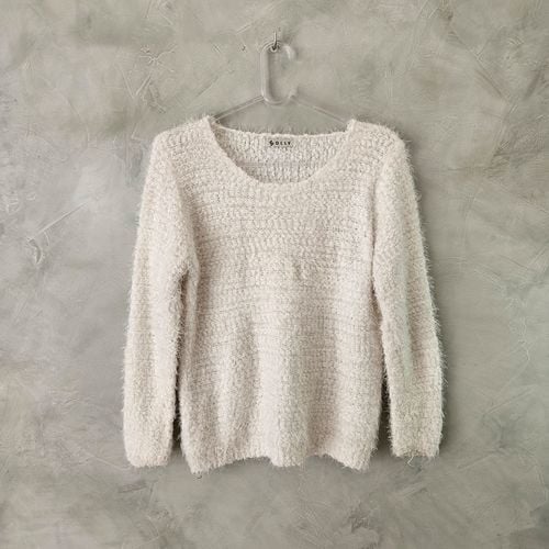 blusa de pelinhos olly branco veste m 143173921?action_source=31319&ref=home_home&rsp=1&rspix=1