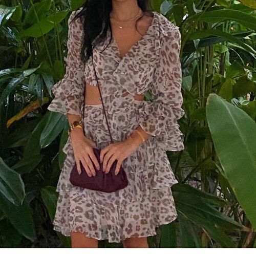 vestido caos de seda animal print colecao verao 2021 usado apenas 2 vezes 82048034?action_source=68477&ref=home_home&rsp=1&rspix=1