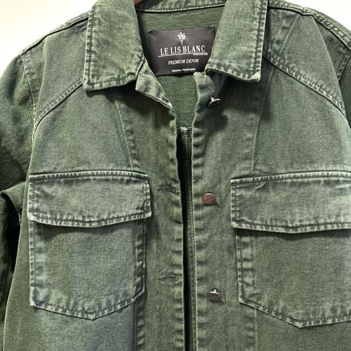 jaqueta le lis blanc sarja verde militar 140300655?action_source=70657&ref=home_home&rsp=1&rspix=1