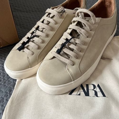 tenis zara bege 40 146485665?action_source=77124&ref=home_home&rsp=1&rspix=1