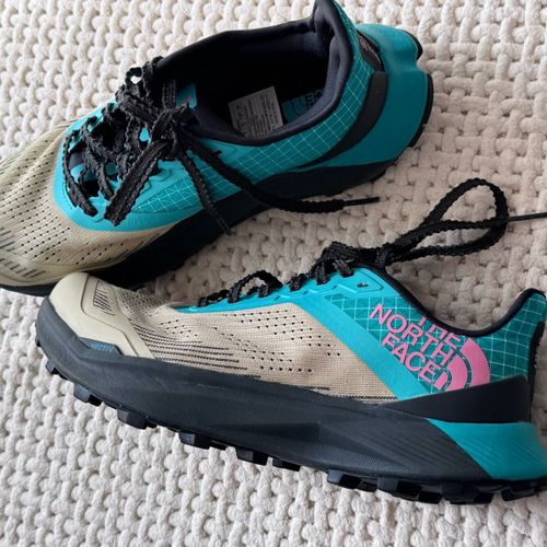 tenis the north face bege detalhe azul trilha caminhada esportes 146310170?action_source=76398&ref=home_home&rsp=1&rspix=1