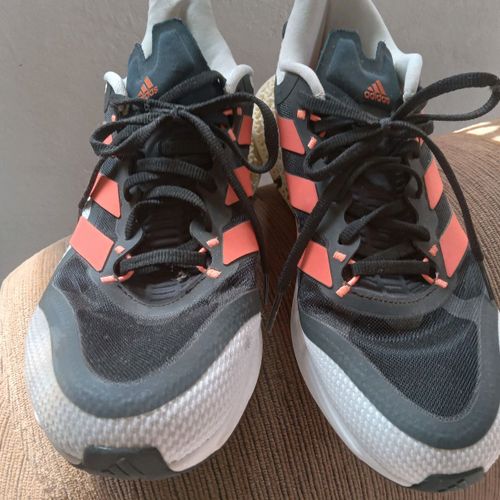 tenis adidas esportivo casual 42 139546809?action_source=76398&ref=home_home&rsp=1&rspix=1