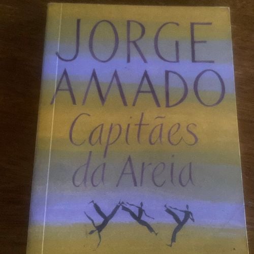 capitaes da areia 134970529?action_source=66992&ref=home_home&rsp=1&rspix=1