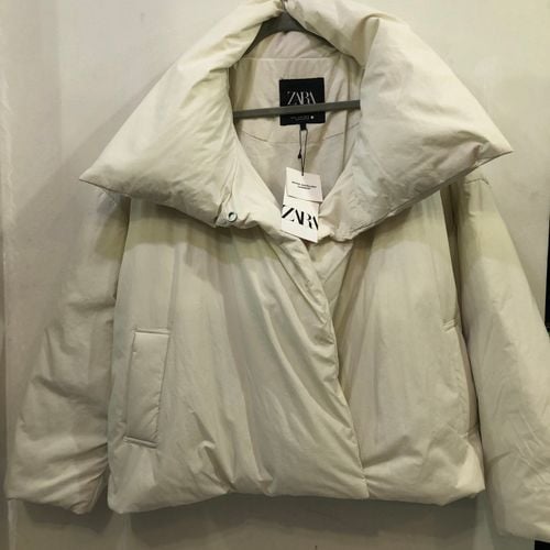 jaqueta gg nova zara nude super acolchoada e quente nylon linda maravilhosa para arrasar no look 122685297?action_source=60227&ref=home_home&rsp=1&rspix=1