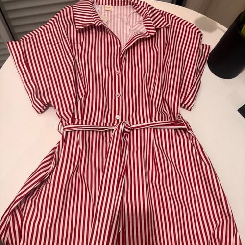 vestido chemise plano com listras e botoes marfinno g 136219070?action_source=31319&ref=home_home&rsp=1&rspix=1