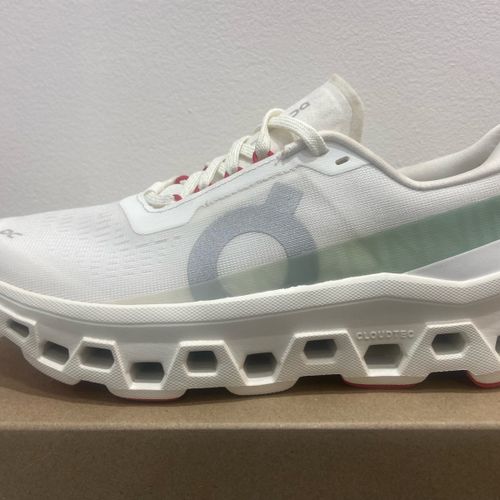 tenis on cloudmonster branco 37 141450768?action_source=31946&ref=home_home&rsp=1&rspix=1