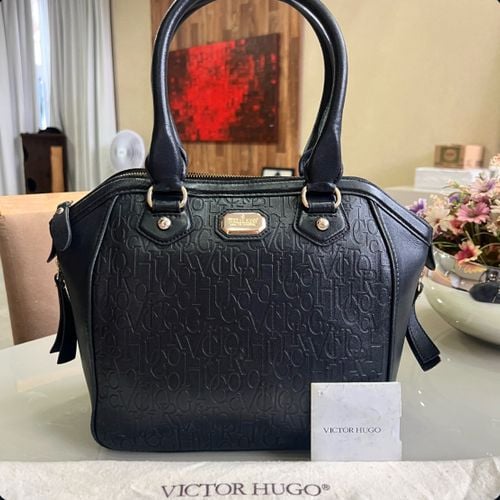 bolsa victor hugo original couro preta 142887530?action_source=72470&ref=home_home&rsp=1&rspix=1