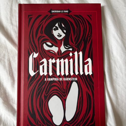 livro carmilla capa dura 134907494?action_source=66992&ref=home_home&rsp=1&rspix=1