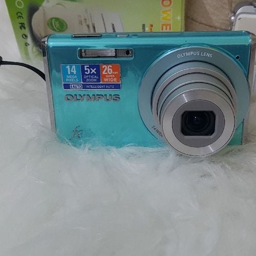 2 cameras digital olympus 124302375?action_source=31319&ref=home_home&rsp=1&rspix=1