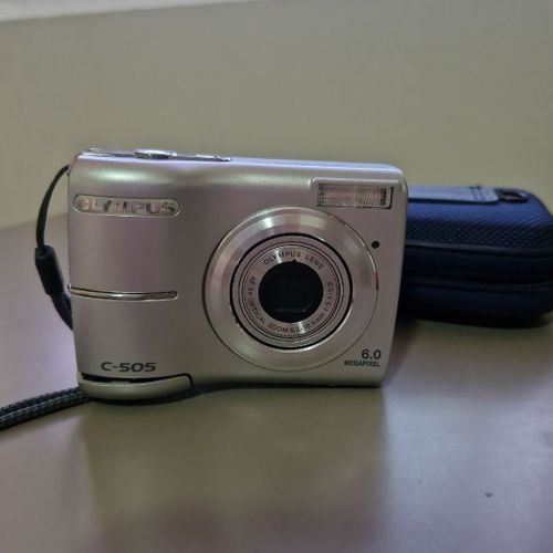 camera c 505 olympus leia a descricao 122287623?action_source=31319&ref=home_home&rsp=1&rspix=1