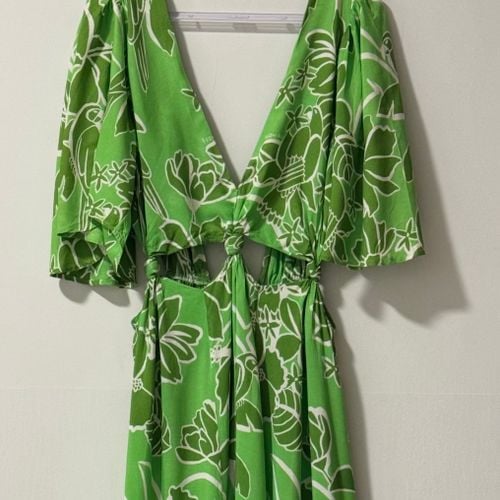 vestido farm natureza linda verde m 147231373?action_source=74549&ref=home_home&rsp=1&rspix=1