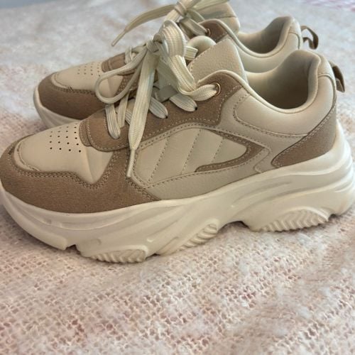 tenis feminino bege 36 149860098?action_source=76035&ref=home_home&rsp=1&rspix=1