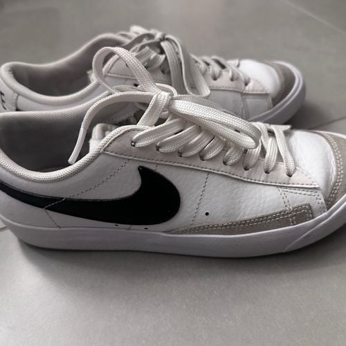 tenis nike blazer low branco 36 143421385?action_source=31946&ref=home_home&rsp=1&rspix=1