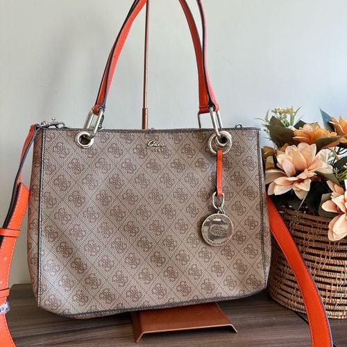 bolsa guess ombro lindissima 105199492?action_source=70655&ref=home_home&rsp=1&rspix=1