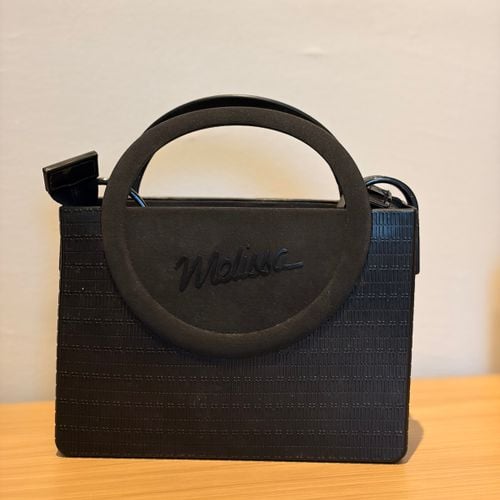 bolsa melissa preta com alca longa 151855367?action_source=76405&ref=home_home&rsp=1&rspix=1