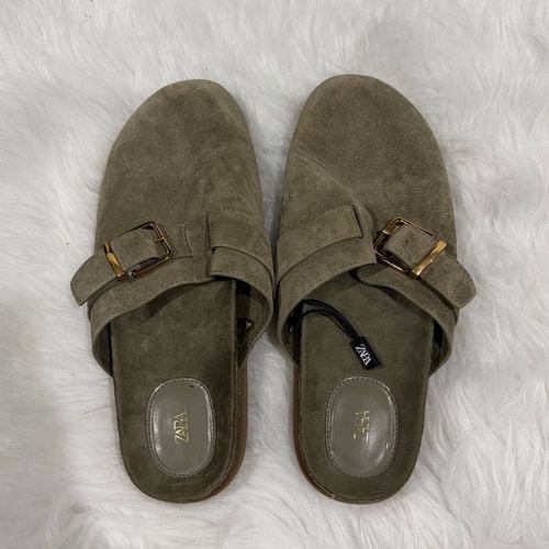 mule zara couro legitimo fivela dourada 151145239?action_source=75772&ref=home_home&rsp=1&rspix=1