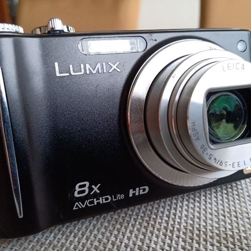 camera panasonic lumix 126936650?action_source=31319&ref=home_home&rsp=1&rspix=1