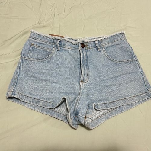 short farm jeans cos desfiado 38 150126937?action_source=76563&ref=home_home&rsp=1&rspix=1