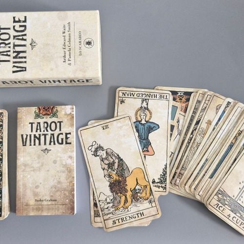 baralho de taro vintage lo scarabeo 152327459?action_source=77422&ref=home_home&rsp=1&rspix=1