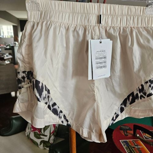 short de nylon estampado recortes p animale com reguladores laterais novo lindo super verao 132322799?action_source=68477&ref=home_home&rsp=1&rspix=1