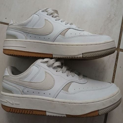 tenis nike feminino gamma force tons claros bege 130696322?action_source=66827&ref=home_home&rsp=1&rspix=1