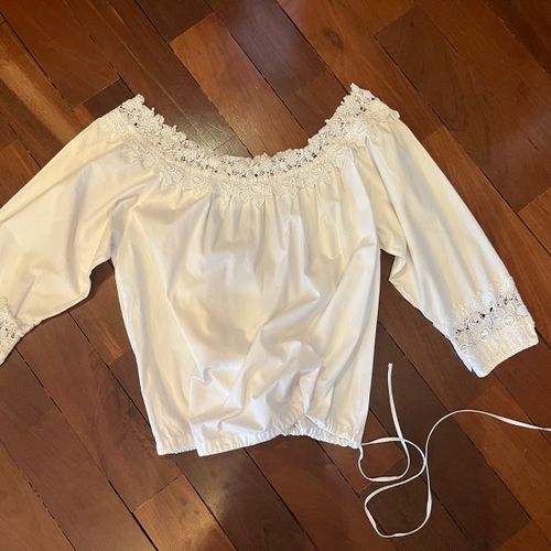 bata branca 136229773?action_source=70657&ref=home_home&rsp=1&rspix=1