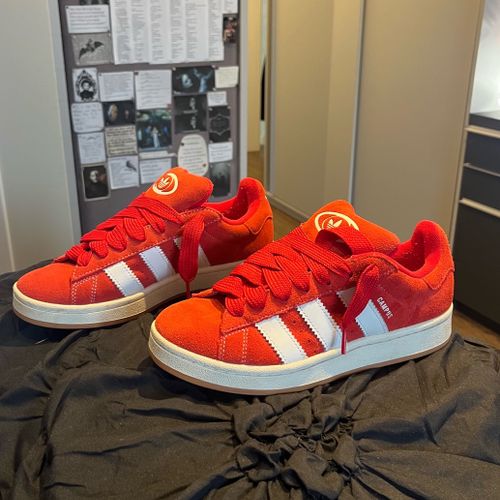 tenis adidas campus 2000 vermelho 38 142550951?action_source=31946&ref=home_home&rsp=1&rspix=1