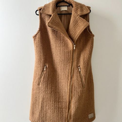 vestido de la marrom 147211304?action_source=74549&ref=home_home&rsp=1&rspix=1