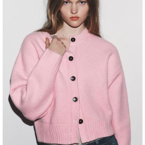 casaco de trico zara rosa g 148227729?action_source=31319&ref=home_home&rsp=1&rspix=1