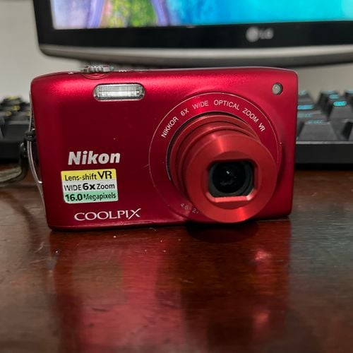 camera digital nikon coolpix s3300 vermelha cybershot 123906343?action_source=31319&ref=home_home&rsp=1&rspix=1