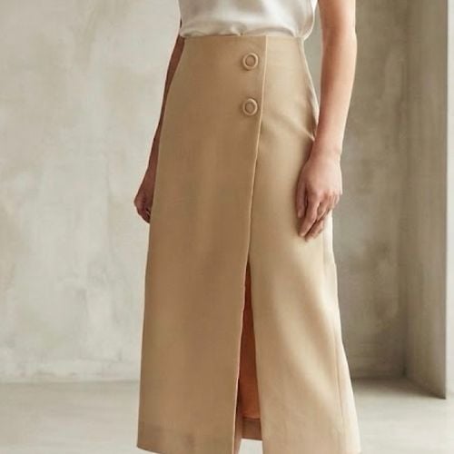 saia midi zara bege m 151809677?action_source=76396&ref=home_home&rsp=1&rspix=1