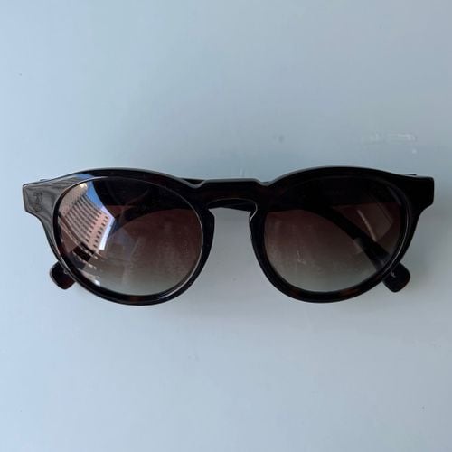oculos de sol vivara marrom 150832039?action_source=67326&ref=home_home&rsp=1&rspix=1