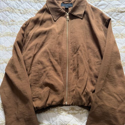 jaqueta bomber zara marrom p 150632189?action_source=72470&ref=home_home&rsp=1&rspix=1