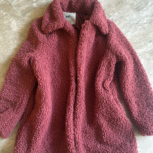 casaco inverno teddy goiaba 137470166?action_source=64649&ref=home_home&rsp=1&rspix=1